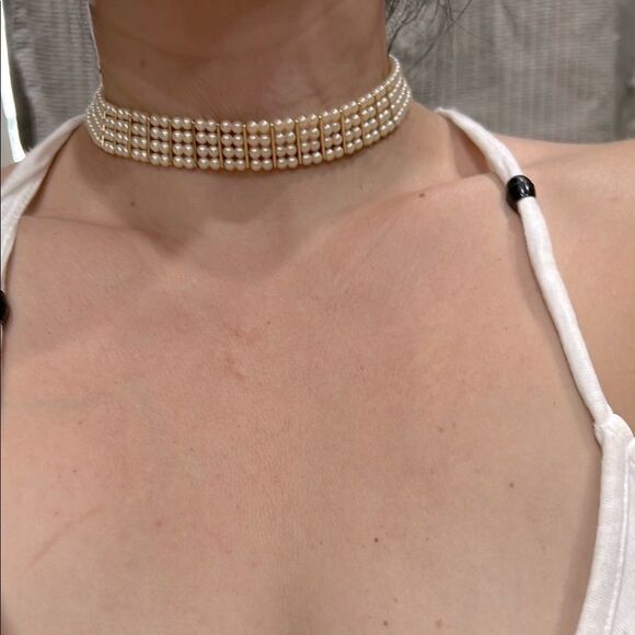 Monet Cream Necklace Elegant Jewelry - Picture 2 of 10